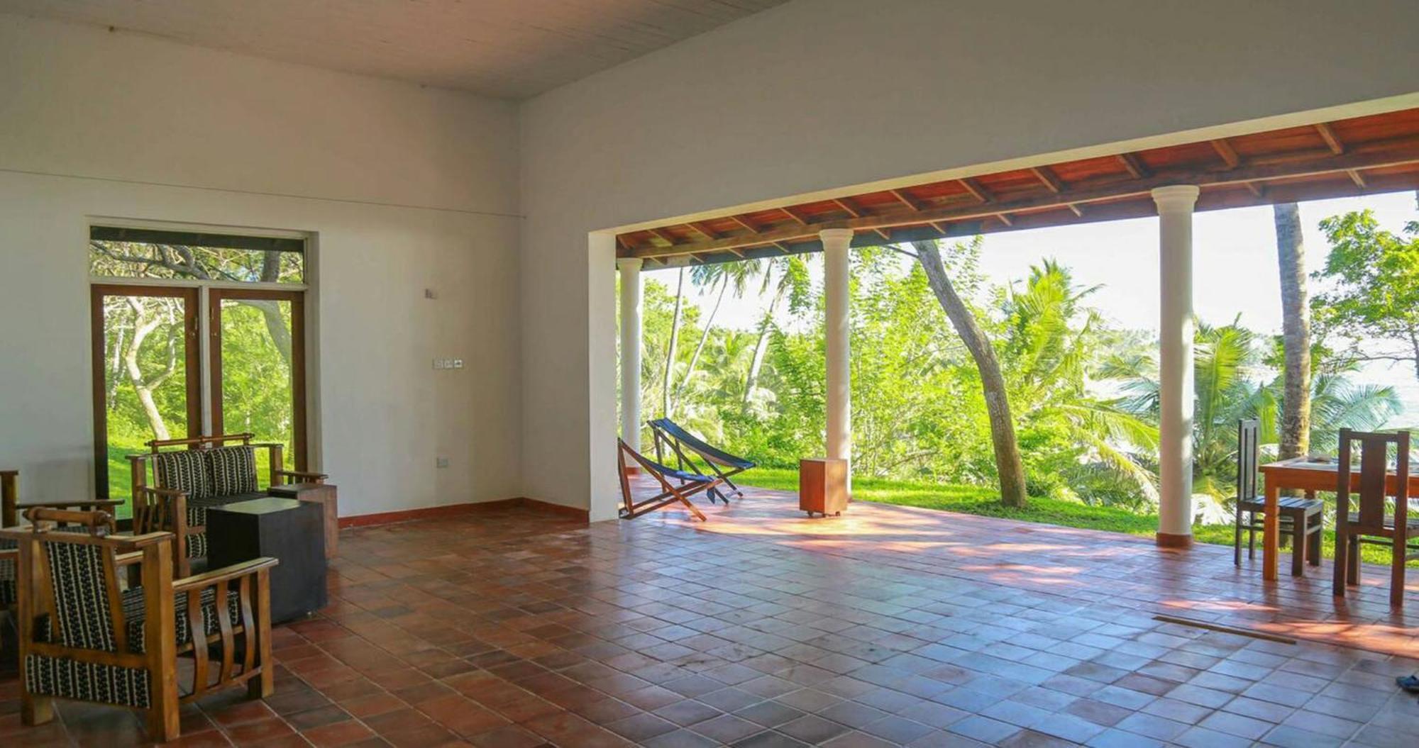 Bluewind Resort Tangalle Exterior photo