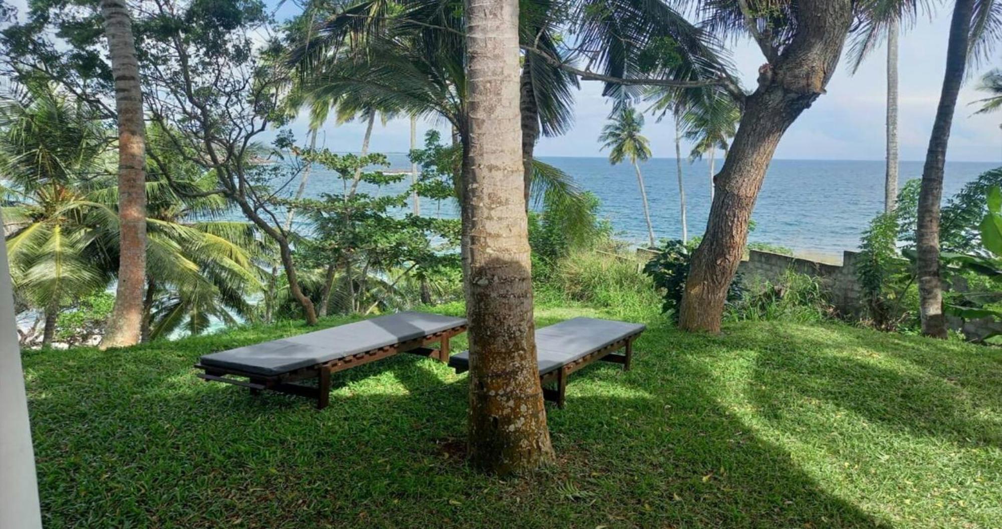 Bluewind Resort Tangalle Exterior photo